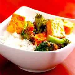 Healthy tofu and broccoli stir-fry, a flavorful dish with crispy tofu and tender broccoli in a savory sauce.